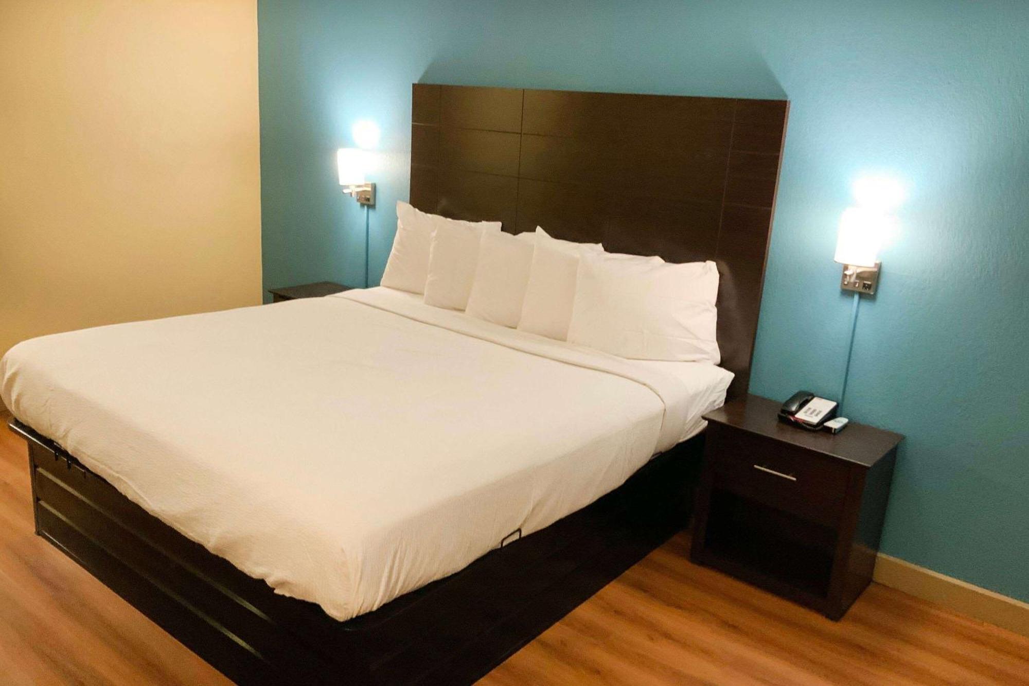 Days Inn By Wyndham Troy Il Dış mekan fotoğraf