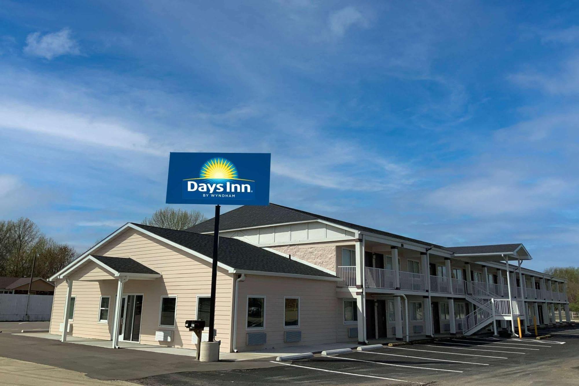 Days Inn By Wyndham Troy Il Dış mekan fotoğraf